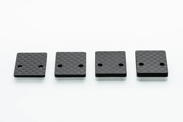 pro-ject-headshell-spacer-carbon-kohlefaser-distanzpl-ttchen-set-1-5-2-2-5-3-mm- image 1