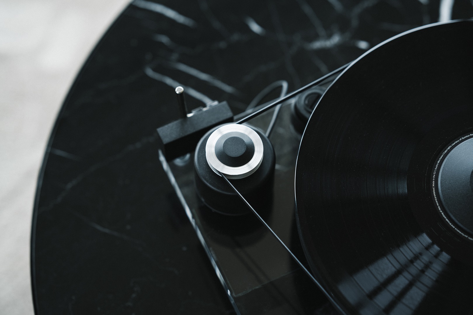 pro-ject-perspective-final-edition-hochwertiger-plattenspieler image 2