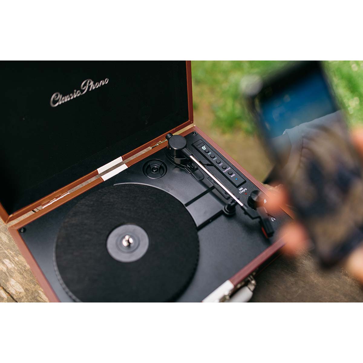 lenco-classic-phono-tt-120bnwh-koffer-plattenspieler-mit-bluetooth-und-akku-brau image 5