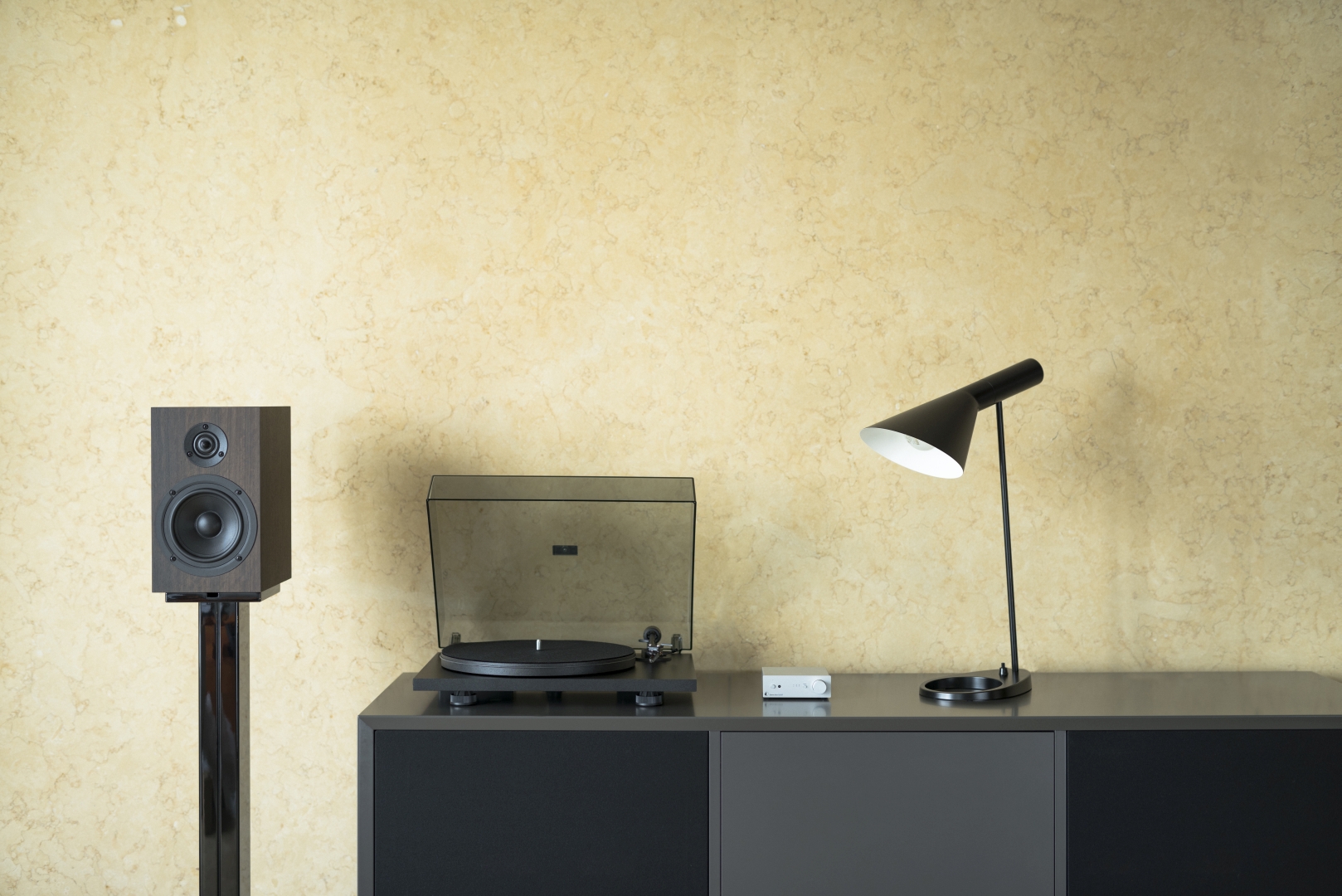 pro-ject-primary-e-phono-plattenspieler-mit-integriertem-phono-vorverst-rker image 2