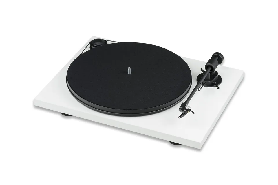 pro-ject-primary-e-plug-play-plattenspieler-mit-ortofon-om-tonabnehmer-made-in-e image 1