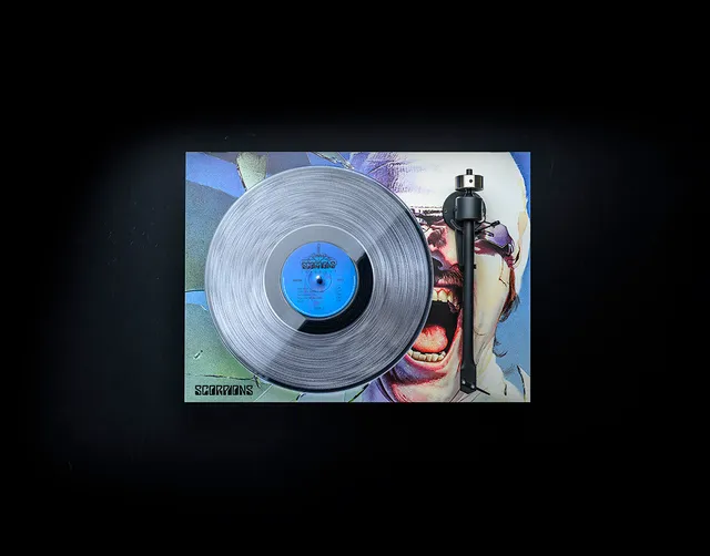 pro-ject-scorpions-turntable-limitierter-plattenspieler-der-artist-collection image 1