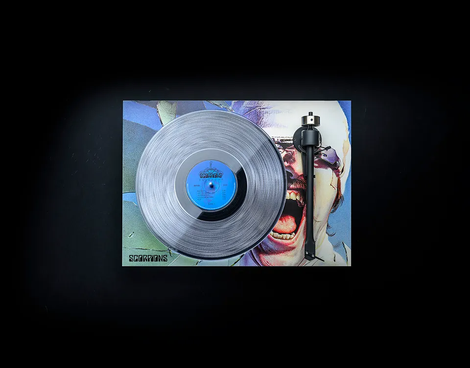 pro-ject-scorpions-turntable-ltd-artist-collection-plattenspieler image 1