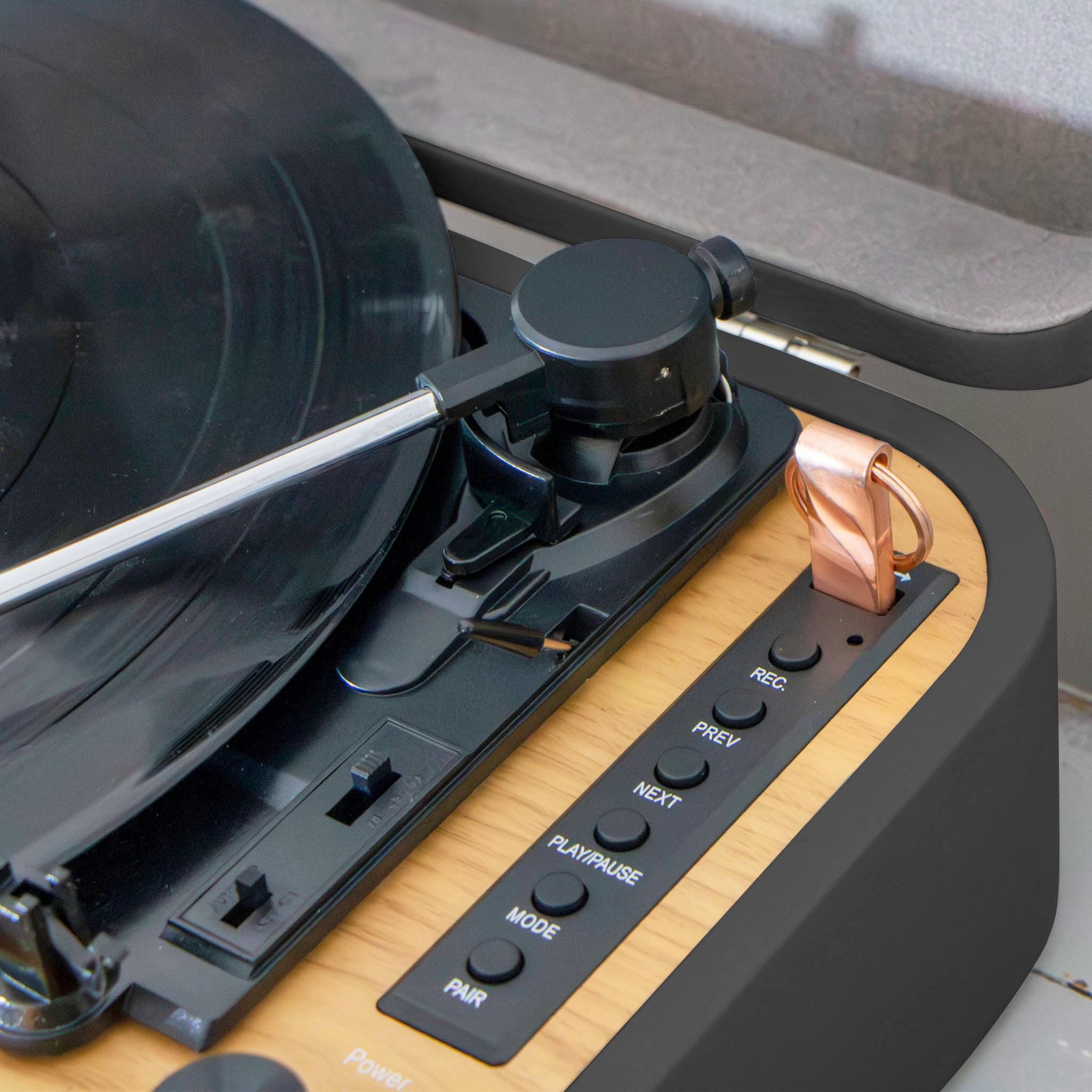 classic-phono-by-lenco-tt-116bk-retro-koffer-plattenspieler-mit-bluetooth-und-sp image 8