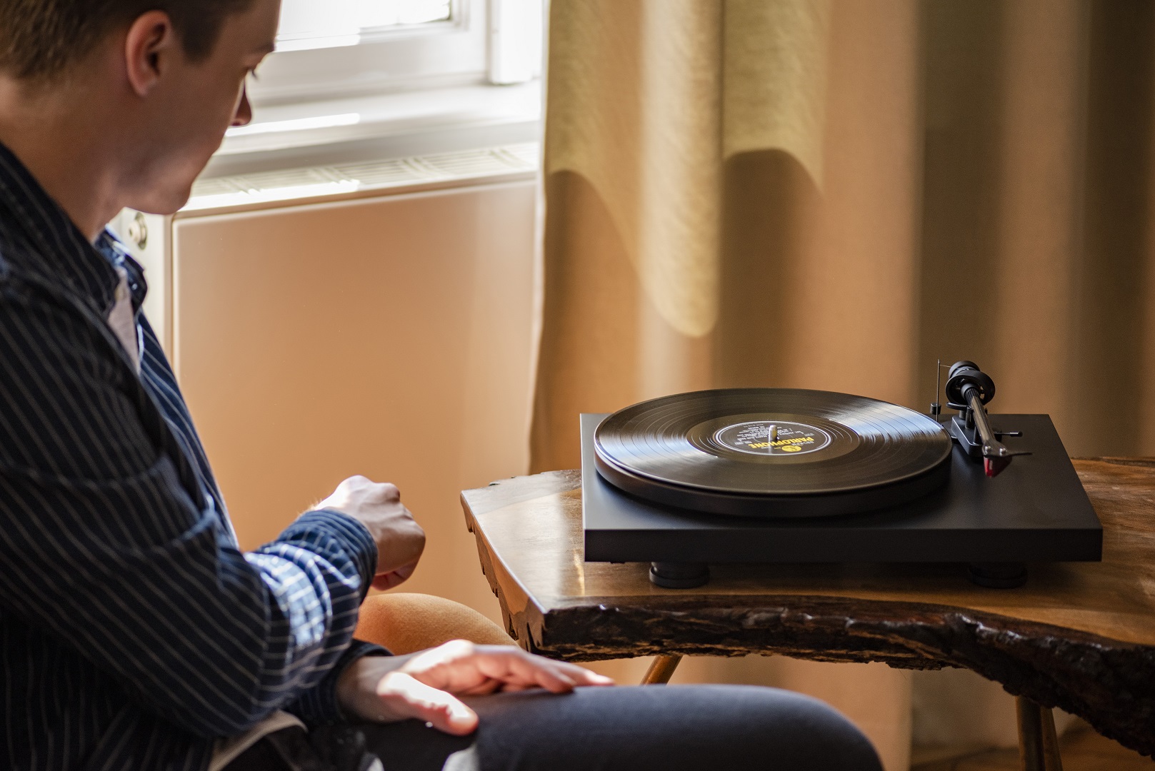 pro-ject-debut-carbon-evo-plattenspieler image 4
