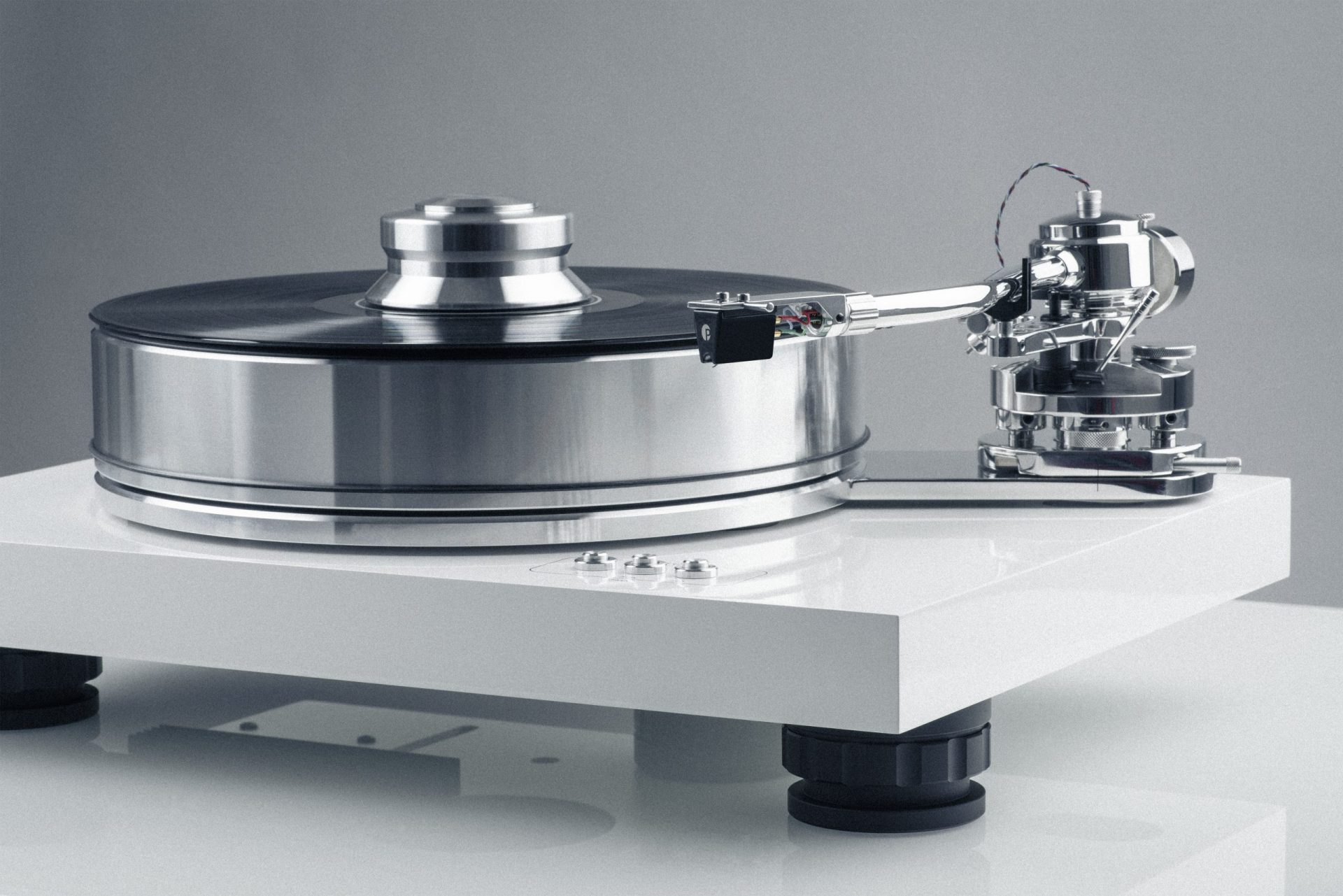 pro-ject-signature-10-high-end-plattenspieler image 7