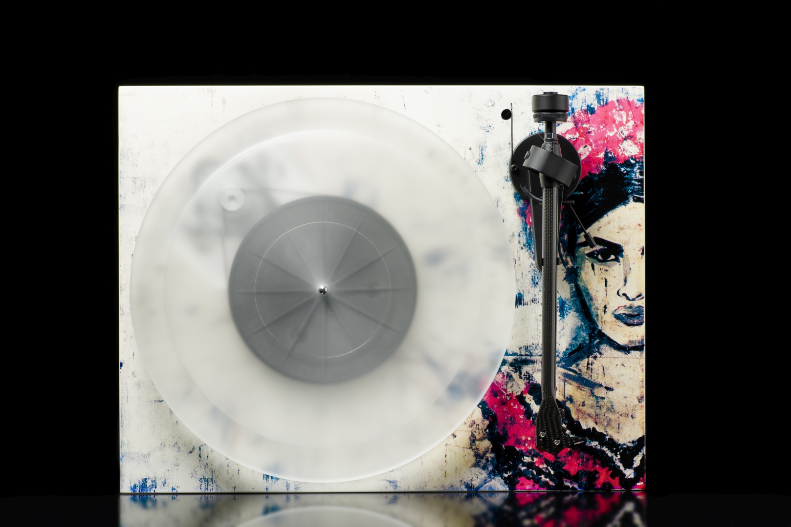 pro-ject-ps00-frida-parov-stelar-sonderauflage-limitierter-plattenspieler-debut- image 2