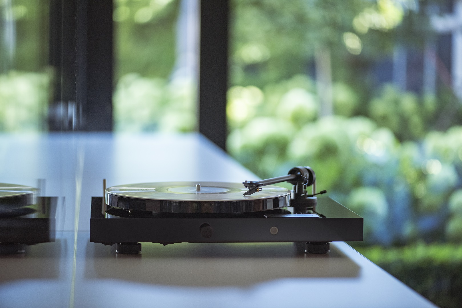 pro-ject-juke-box-e1-all-in-one-plattenspieler image 2