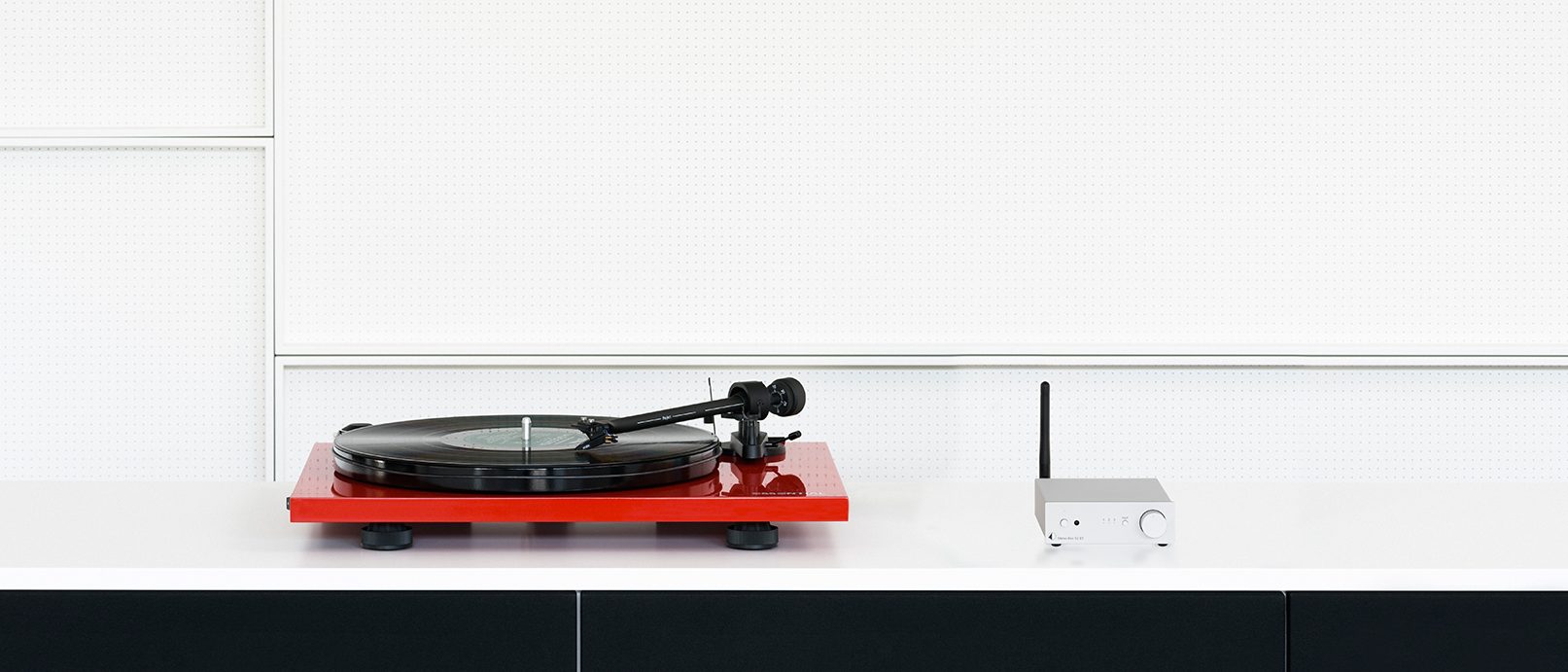 pro-ject-essential-iii-bt-bluetooth-plattenspieler-mit-phono-vorverst-rker image 2