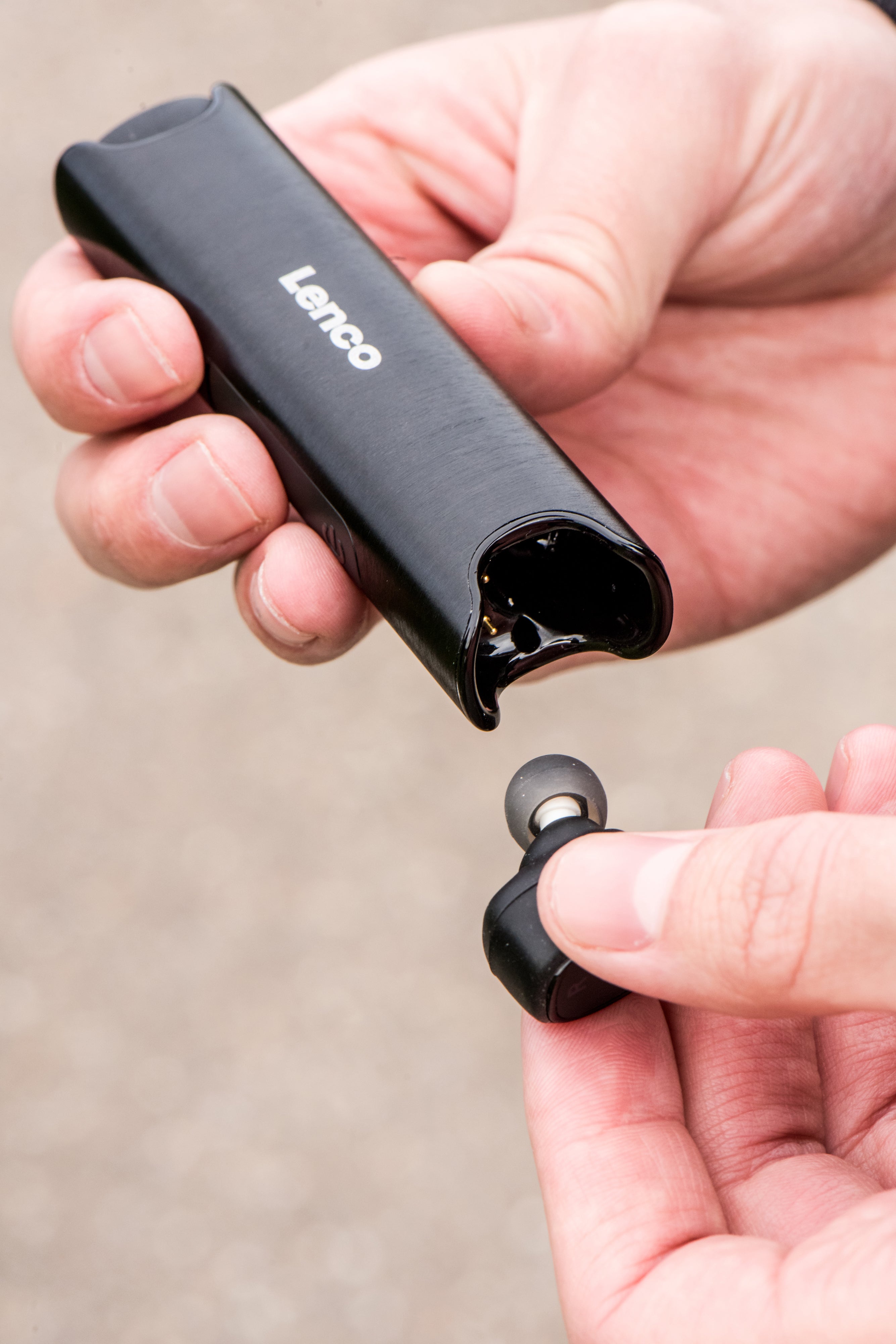 lenco-epb-440bk-bluetooth-in-ear-kopfh-rer-schwarz-wasserdicht-mit-docking image 8