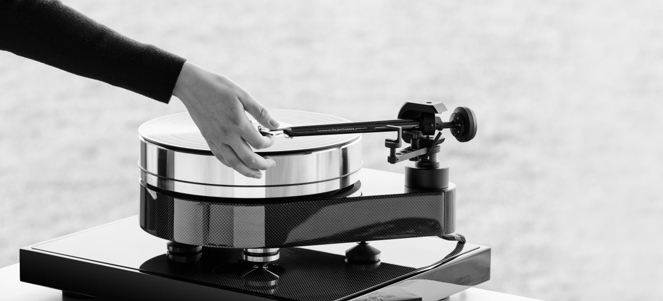 pro-ject-rpm-10-carbon image 2