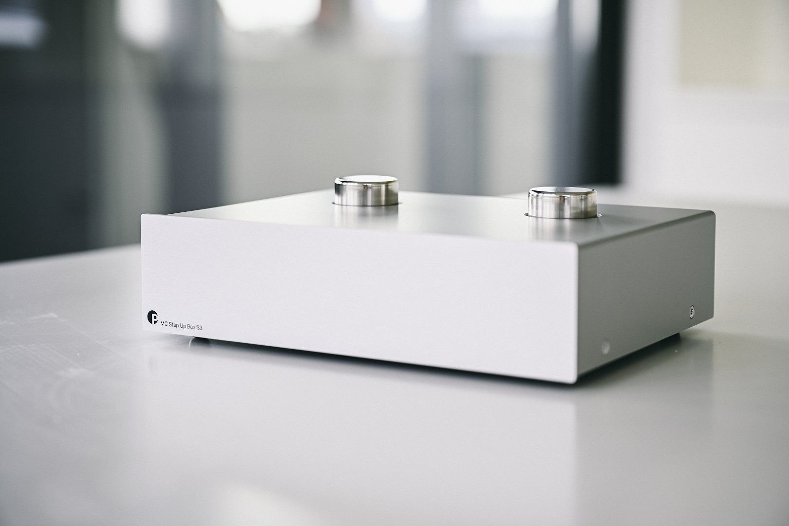 pro-ject-mc-step-up-box-s3-mc-bertrager-f-r-moving-coil-tonabnehmer image 1