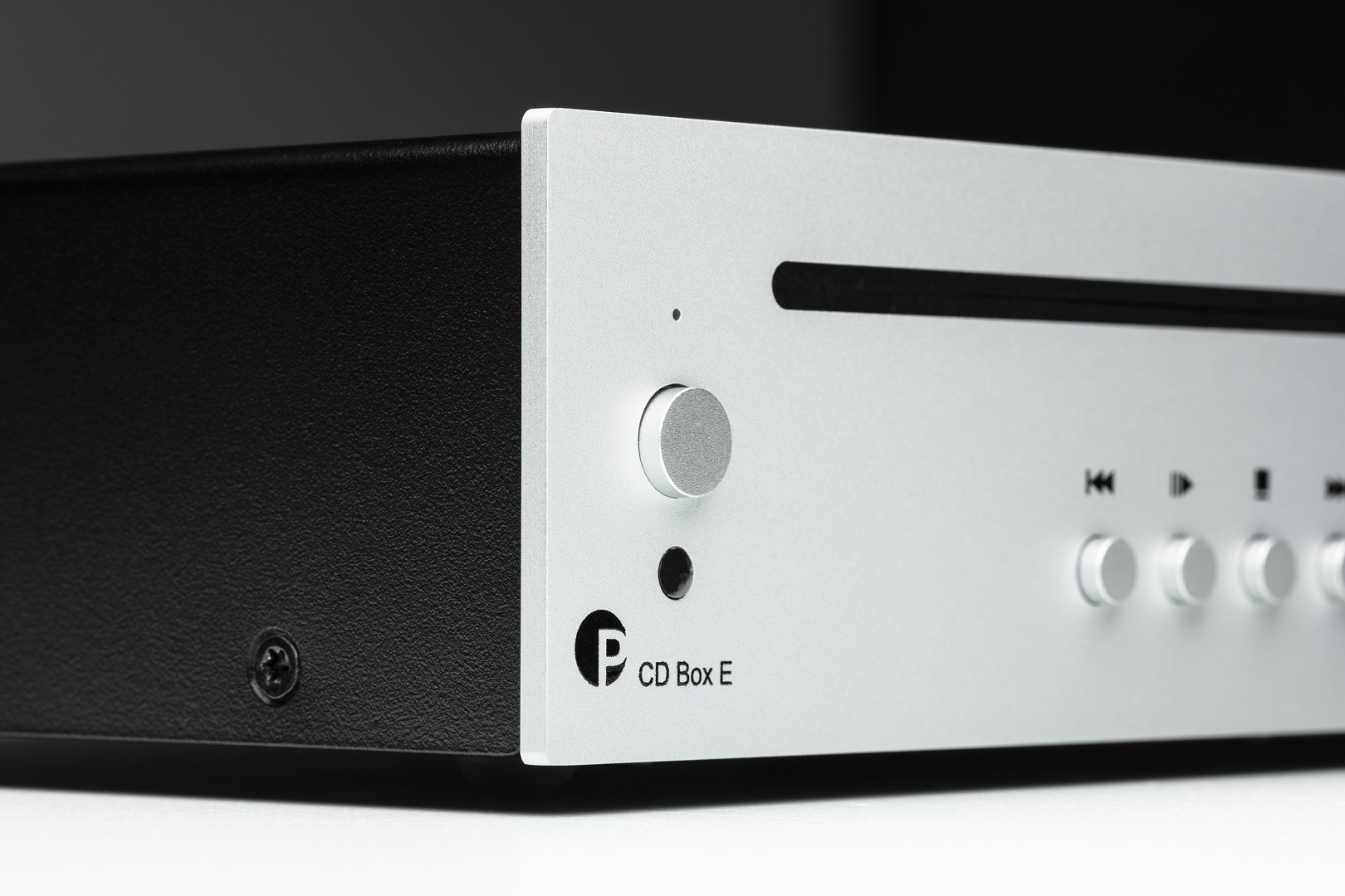 pro-ject-cd-box-e-cd-player-der-einstiegsklasse-mit-aluminium-front image 2