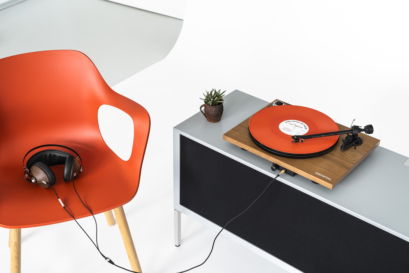 pro-ject-essential-iii-hp-plattenspieler-mit-kopfh-rerausgang-und-phono-vorverst-2 image 2