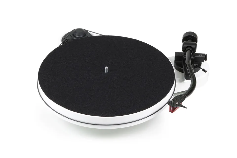 pro-ject-rpm-1-carbon-riemenantrieb-plattenspieler-der-rpm-line-mit-8-6-carbon-t image 1