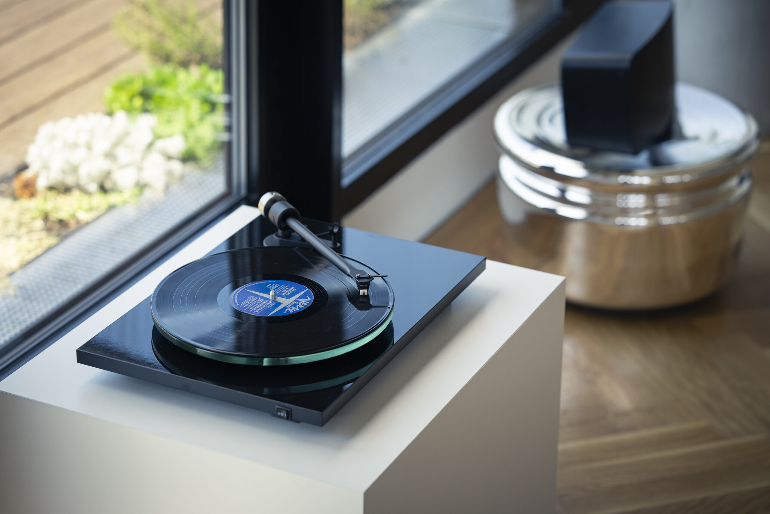 pro-ject-t2-w-hifi-plattenspieler image 2