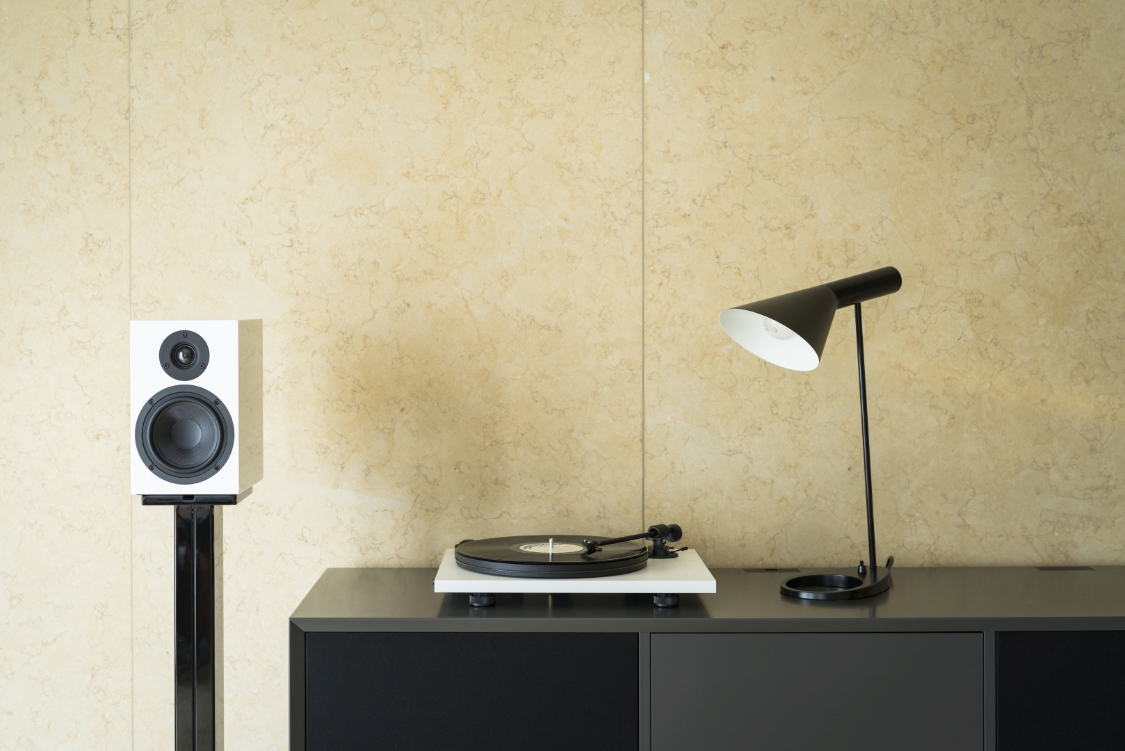 pro-ject-primary-e-phono-plattenspieler-mit-eingebautem-phono-vorverst-rker-orto image 4